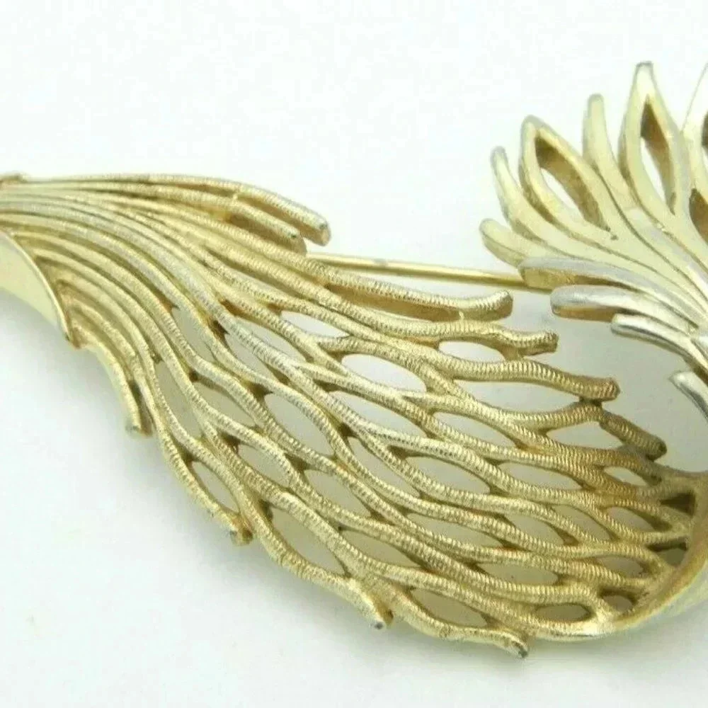 CROWN TRIFARI Textured Abstract Modern Openwork